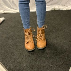 Ankle combat boots